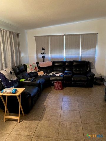 711 Hybiscus Lane, Victoria, TX 77904