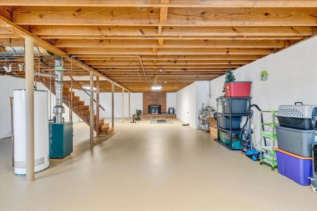 2771 Hillbrook DR, Roanoke, VA 24018