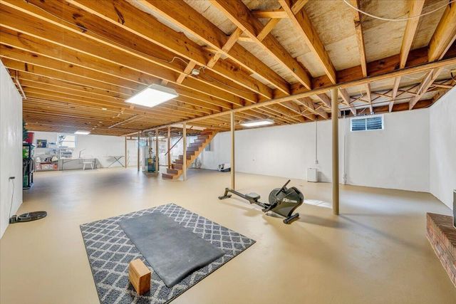 2771 Hillbrook DR, Roanoke, VA 24018