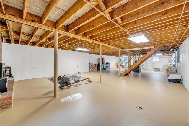 2771 Hillbrook DR, Roanoke, VA 24018