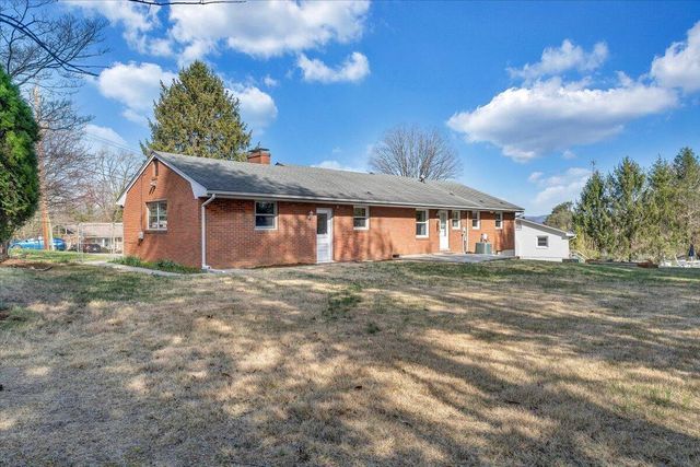 2771 Hillbrook DR, Roanoke, VA 24018