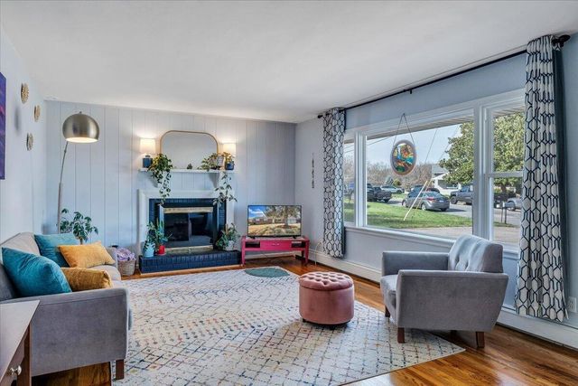 2771 Hillbrook DR, Roanoke, VA 24018