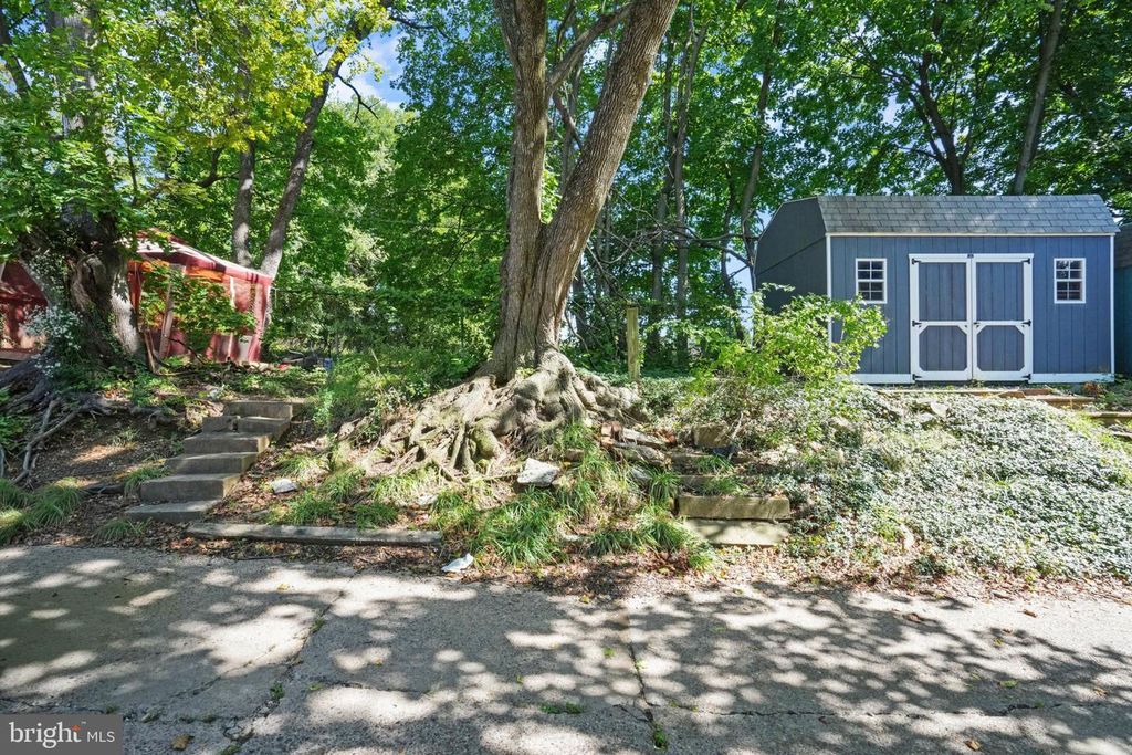 1023 MINDEN LN, DARBY, PA 19023 — photo 3