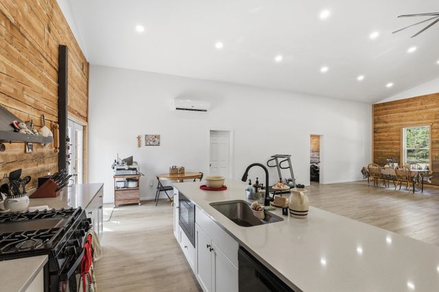 1455 Colonial Way, Newport, WA 99156