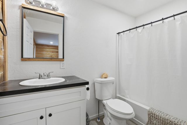 1455 Colonial Way, Newport, WA 99156