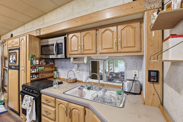 1455 Colonial Way, Newport, WA 99156