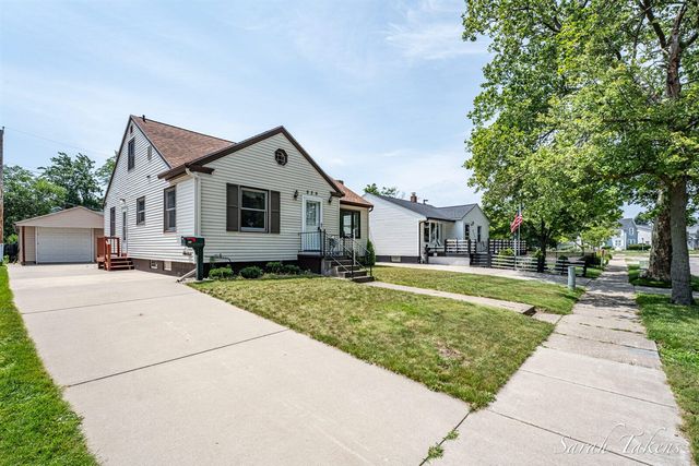 926 Franklin Avenue, Grand Haven, MI 49417