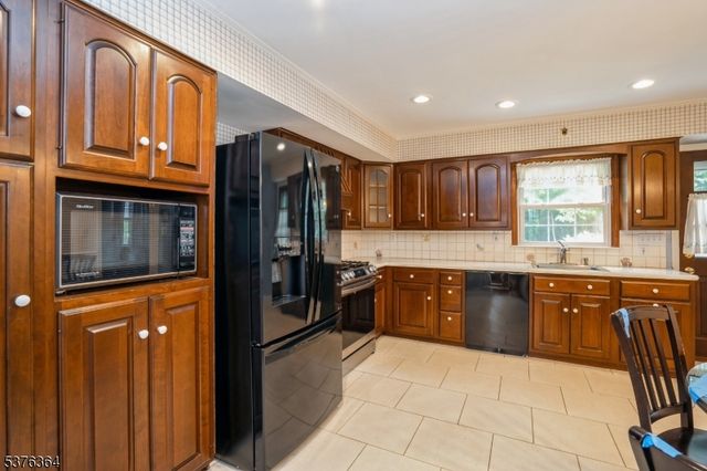 54 Chimney Ridge Dr, Morris Twp., NJ 07960
