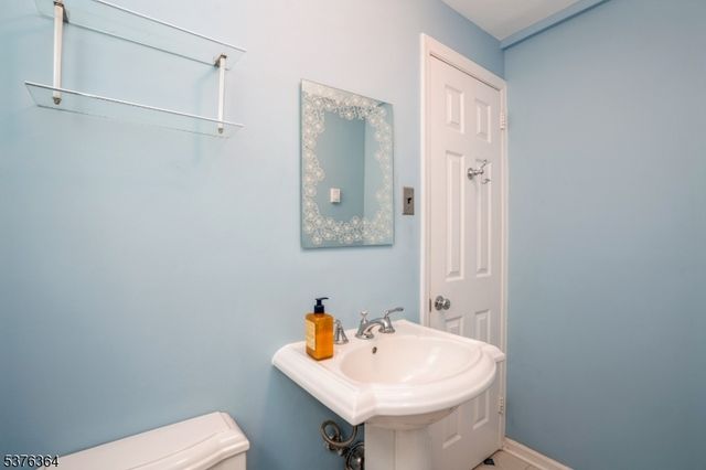 54 Chimney Ridge Dr, Morris Twp., NJ 07960