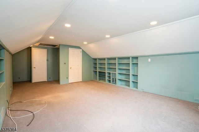 54 Chimney Ridge Dr, Morris Twp., NJ 07960