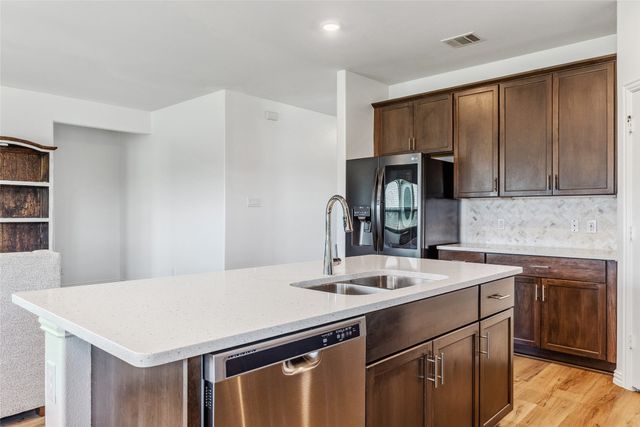 101 Lisa Lane, Royse City, TX 75189
