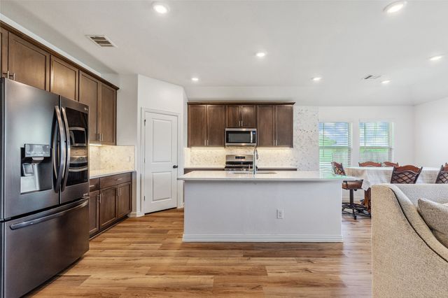 101 Lisa Lane, Royse City, TX 75189