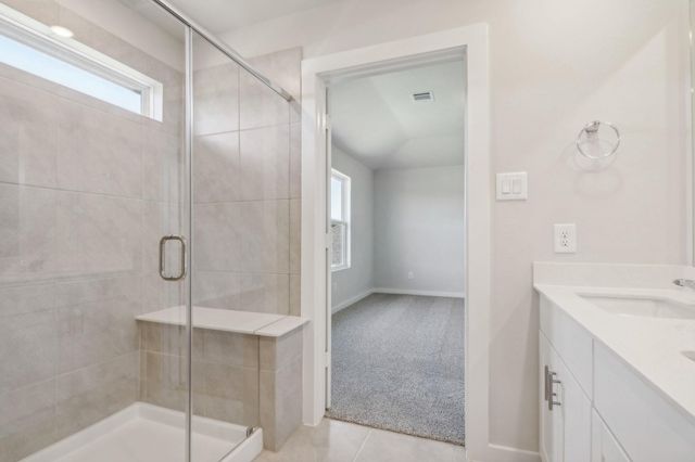 221 Outlaw DR, Liberty Hill, TX 78642