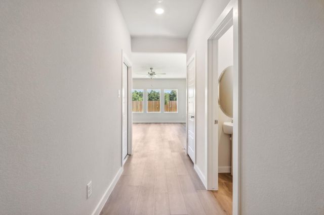 221 Outlaw DR, Liberty Hill, TX 78642