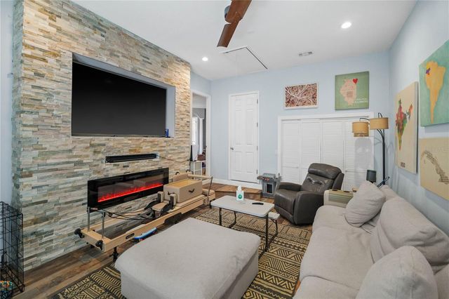 11622 TIMBER RIDGE DRIVE, Tampa, FL 33625