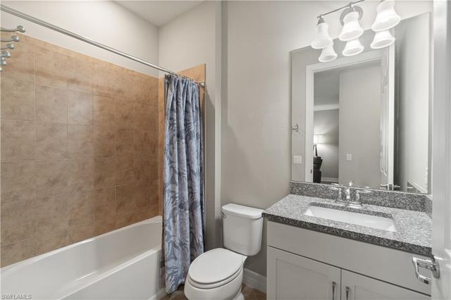 7202 Wilton DR, Naples, FL 34109