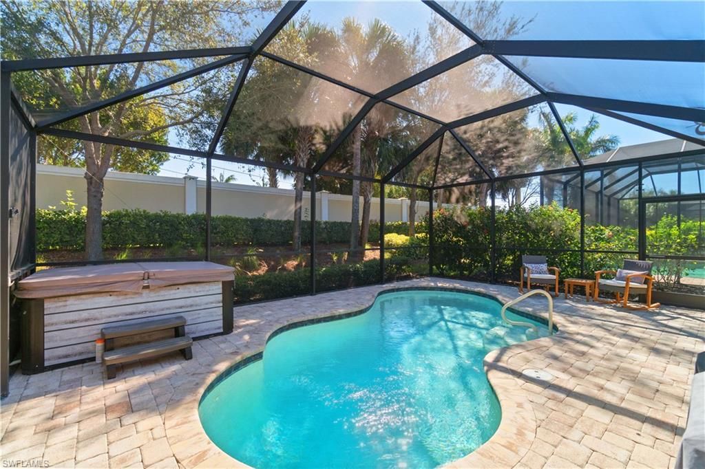 7202 Wilton DR, Naples, FL 34109