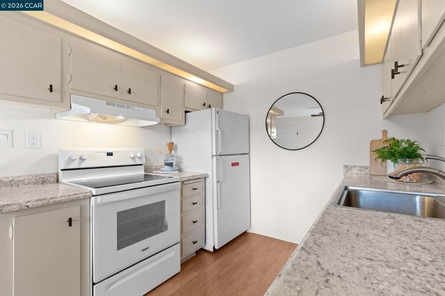 1919 Ygnacio Valley Rd 93, Walnut Creek, CA 94598