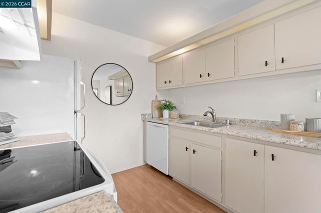 1919 Ygnacio Valley Rd 93, Walnut Creek, CA 94598