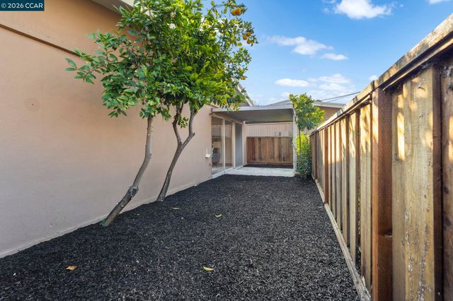 1919 Ygnacio Valley Rd 93, Walnut Creek, CA 94598