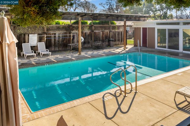 1919 Ygnacio Valley Rd 93, Walnut Creek, CA 94598