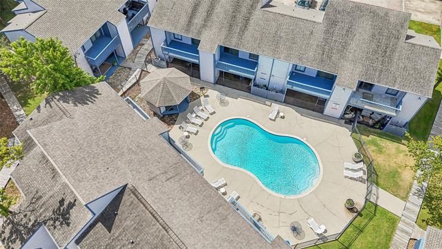 13151 Walden Road 206, Montgomery, TX 77356