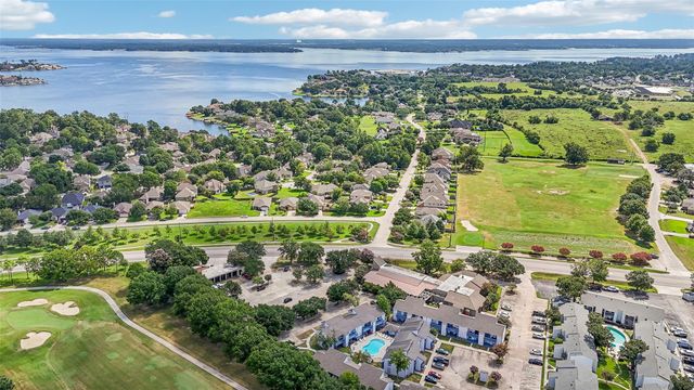 13151 Walden Road 206, Montgomery, TX 77356