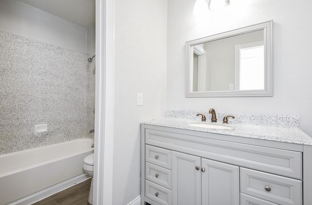 13151 Walden Road 206, Montgomery, TX 77356