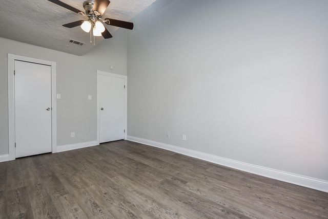 13151 Walden Road 206, Montgomery, TX 77356