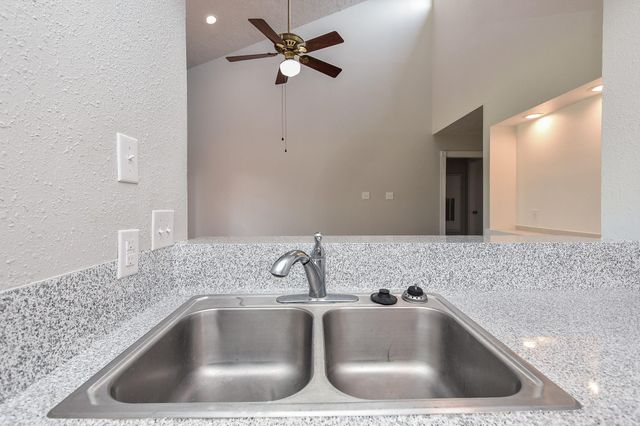 13151 Walden Road 206, Montgomery, TX 77356