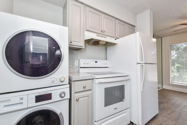 13151 Walden Road 206, Montgomery, TX 77356