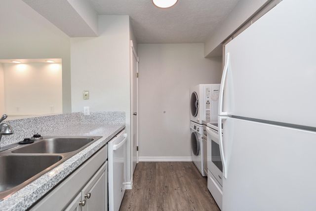 13151 Walden Road 206, Montgomery, TX 77356