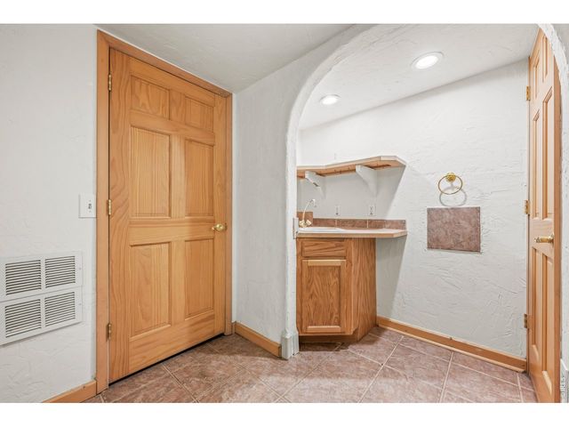 5531 High Country Ct, Boulder, CO 80301