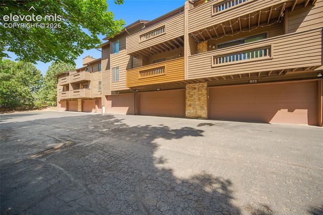 945 Moorings Drive, Colorado Springs, CO 80906