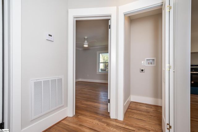 10 Amherst Avenue, Greenville, SC 29605