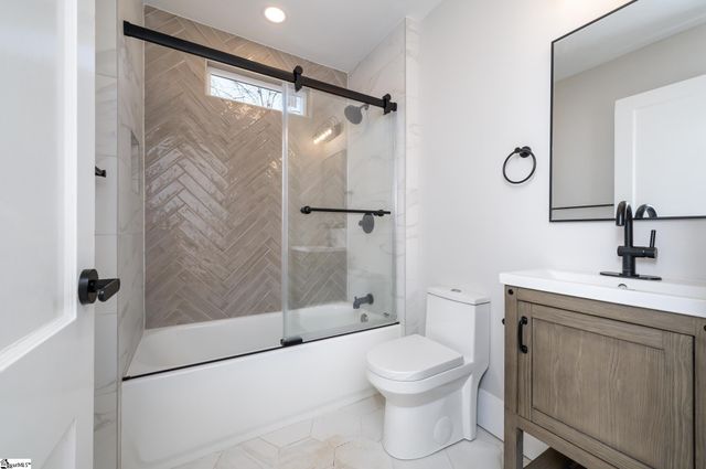 10 Amherst Avenue, Greenville, SC 29605