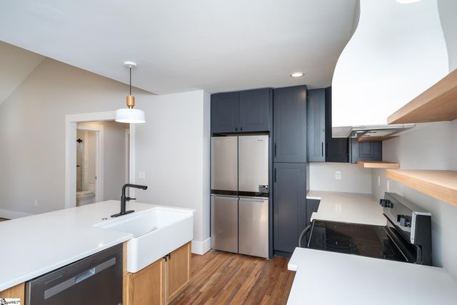 10 Amherst Avenue, Greenville, SC 29605