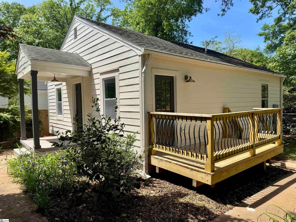 10 Amherst Avenue, Greenville, SC 29605