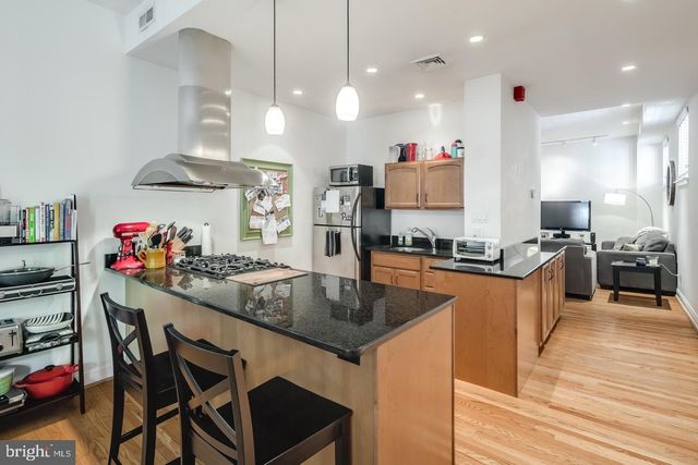 1725 PINE ST, Philadelphia, PA 19103