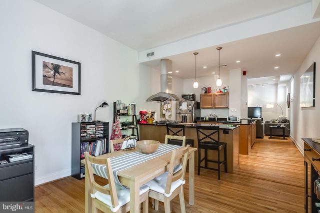 1725 PINE ST, Philadelphia, PA 19103