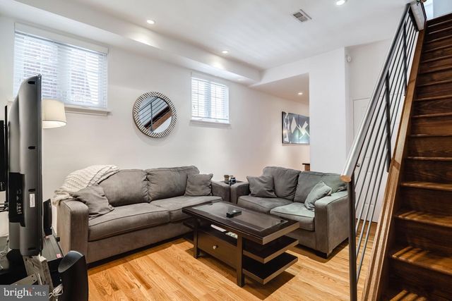 1725 PINE ST, Philadelphia, PA 19103