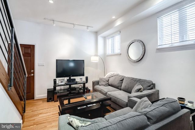 1725 PINE ST, Philadelphia, PA 19103