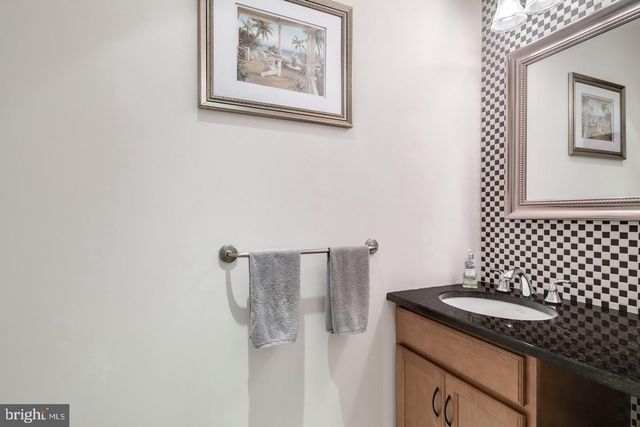 1725 PINE ST, Philadelphia, PA 19103