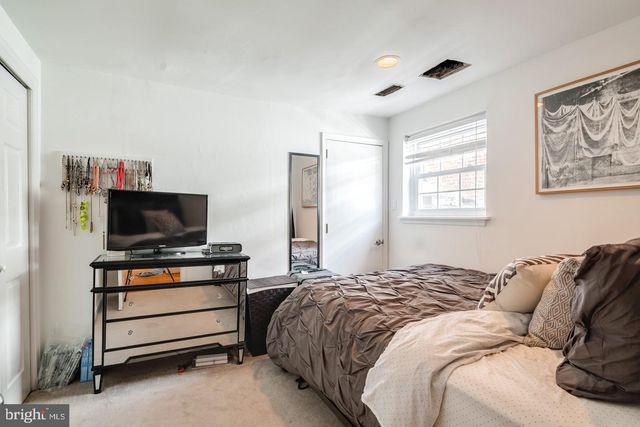 1725 PINE ST, Philadelphia, PA 19103