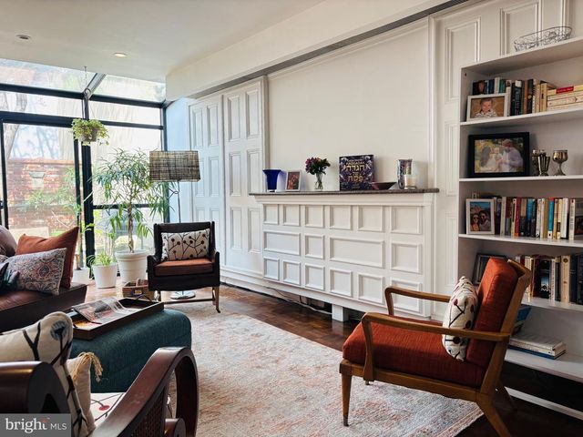 1725 PINE ST, Philadelphia, PA 19103