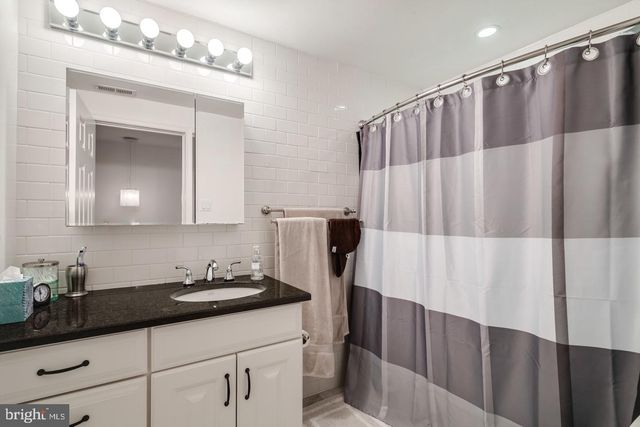 1725 PINE ST, Philadelphia, PA 19103