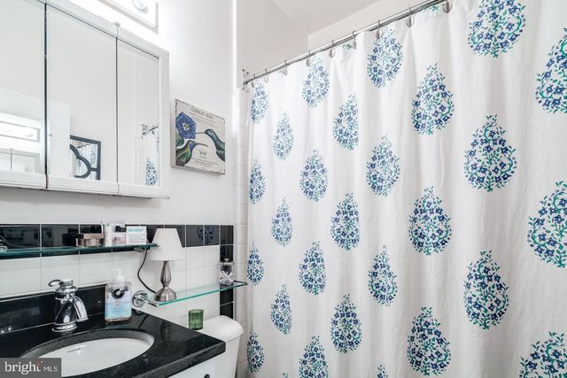 1725 PINE ST, Philadelphia, PA 19103