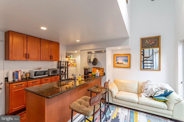 1725 PINE ST, Philadelphia, PA 19103