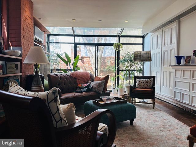 1725 PINE ST, Philadelphia, PA 19103