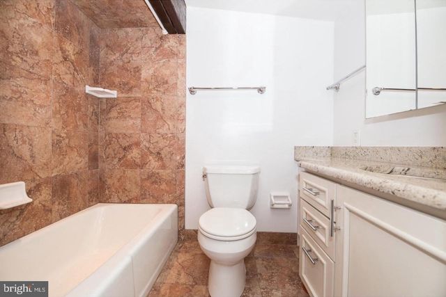 1725 PINE ST, Philadelphia, PA 19103